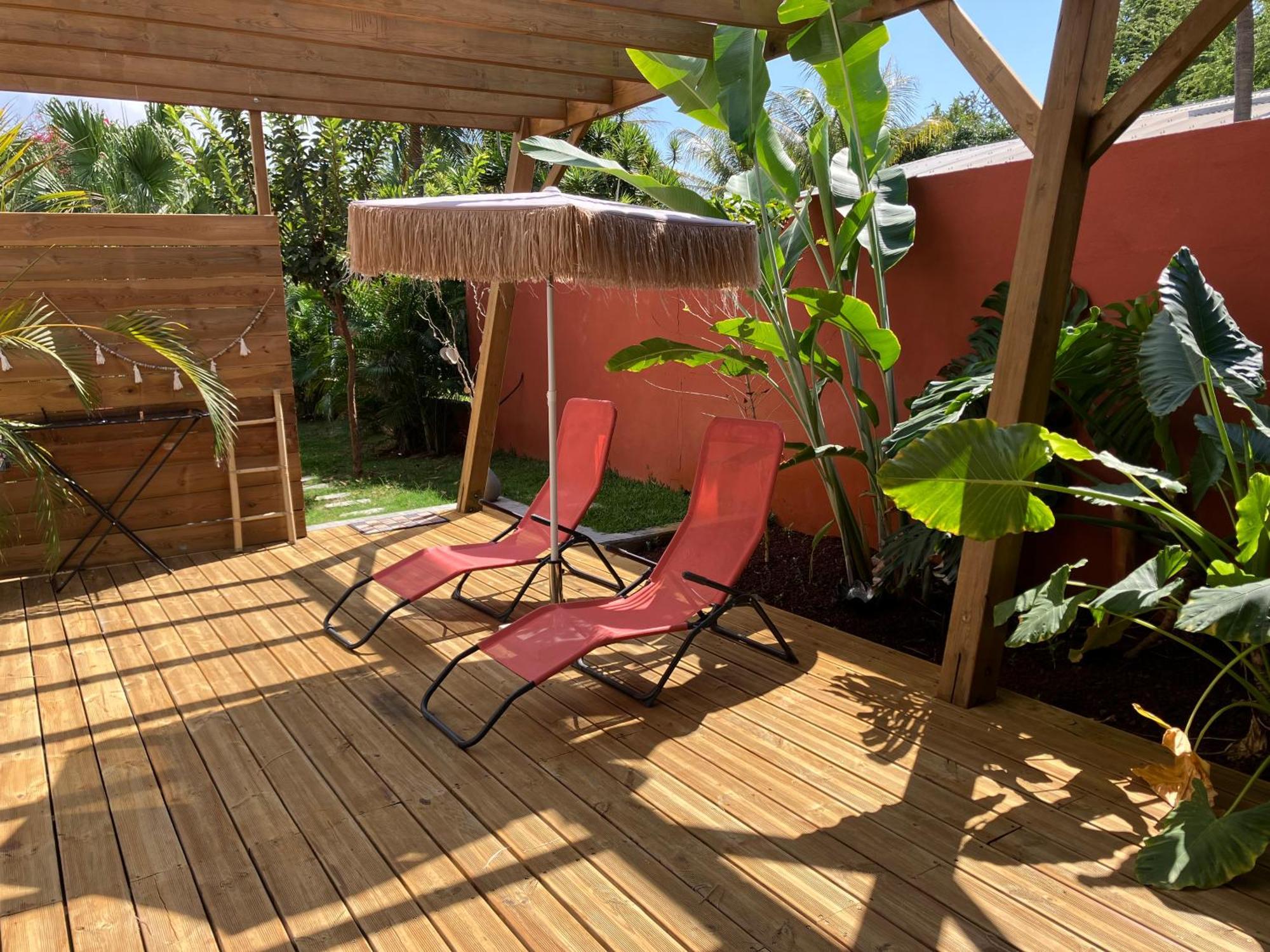 Kazacoco Bungalow A 5 Min A Pieds Du Lagon La Saline Le Bains Bagian luar foto